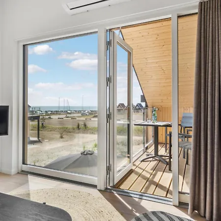 Kysthusene, Lejl, 17 Apartment Engvang